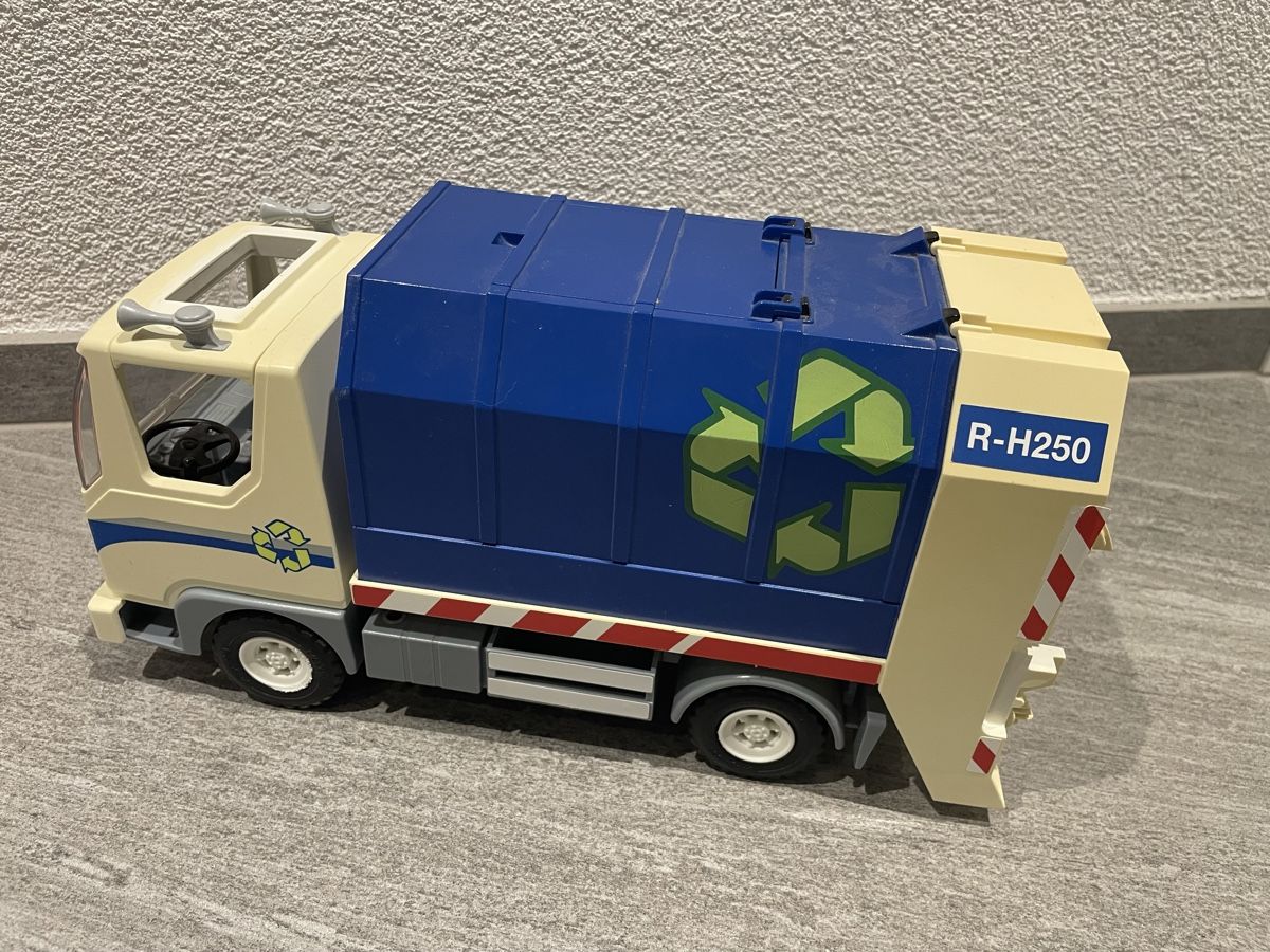 Playmobil Giocattoli: Playmobil Recycling LKW, bespielt – Difettoso da Laax GR venduto da tschuetta2014