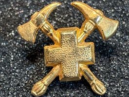 Feuerwehr Pin massiv da gegossen und! nummeriert top Rarität