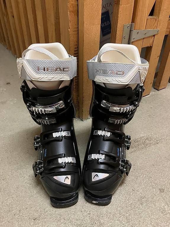 Scarpe da uomo: Sci carvin Salomon, scarponi e bastoni  – Usato da Viganello venduto da biz_cp9h