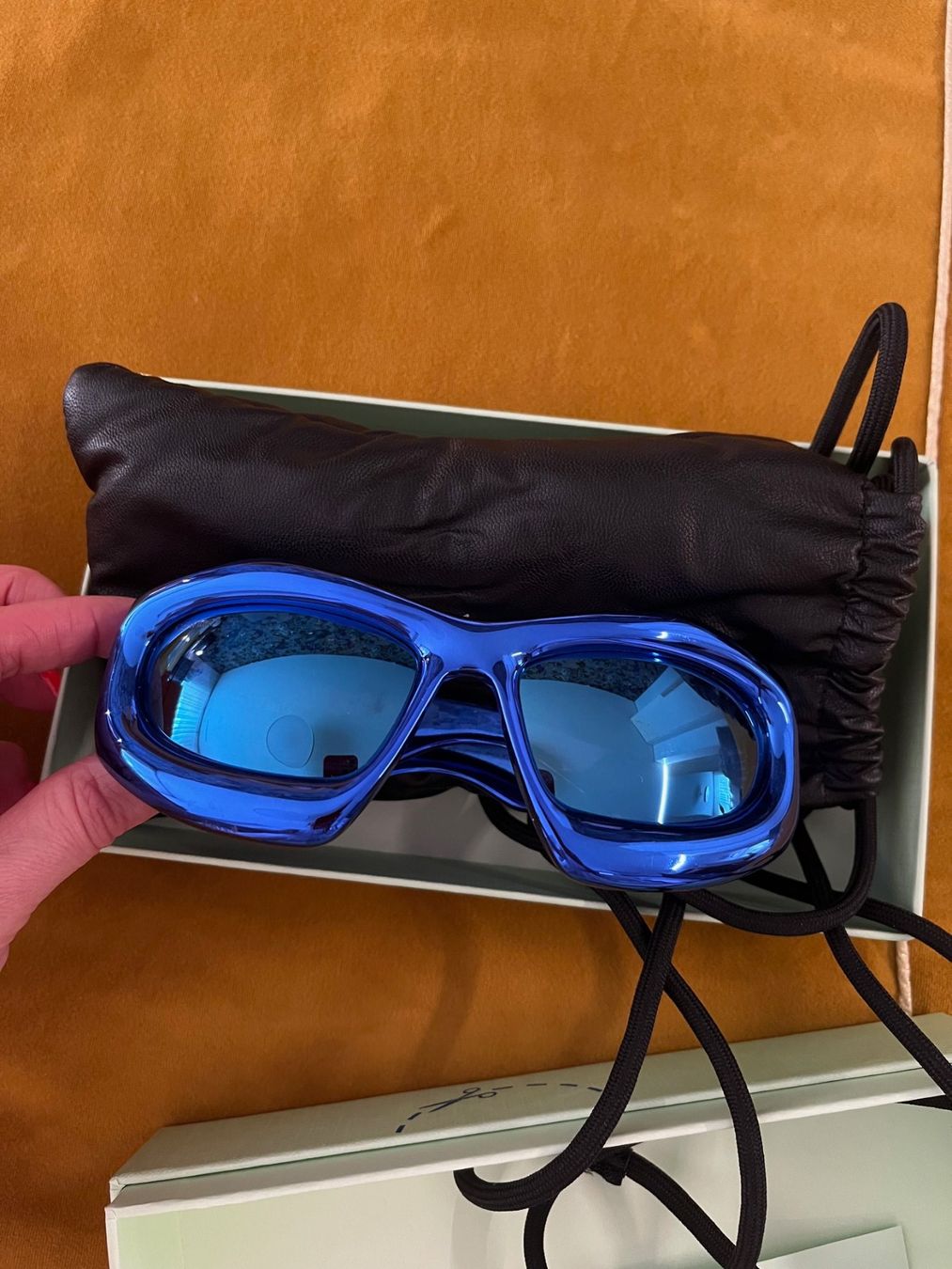 Off-White Brillen & Gläser: Off-White Sonnenbrille – Neu (gemäss Beschreibung) aus Lachen SZ von swissluxurycom
