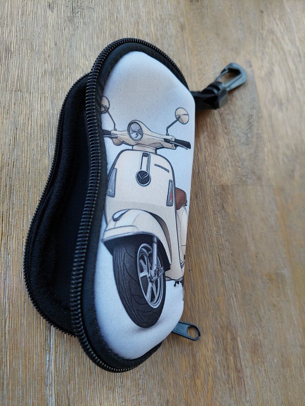 Sonstige Kleidung & Accessoires: Vespa Brillenetui – Neu (gemäss Beschreibung) aus Zürich von makimakimak 3