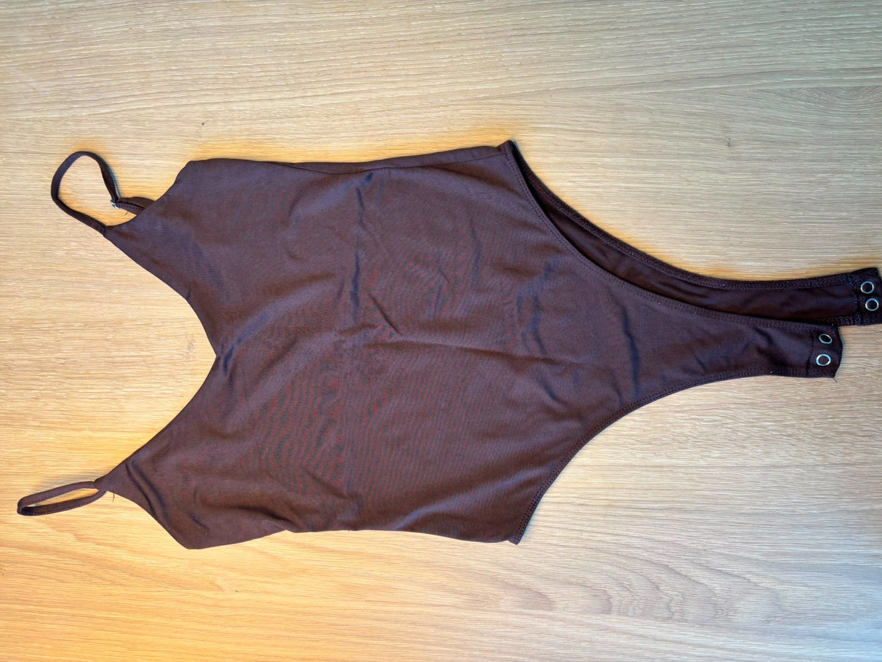 Stradivarius Top: stradivarius body braun S – Usato da Kilchberg ZH venduto da Yves076