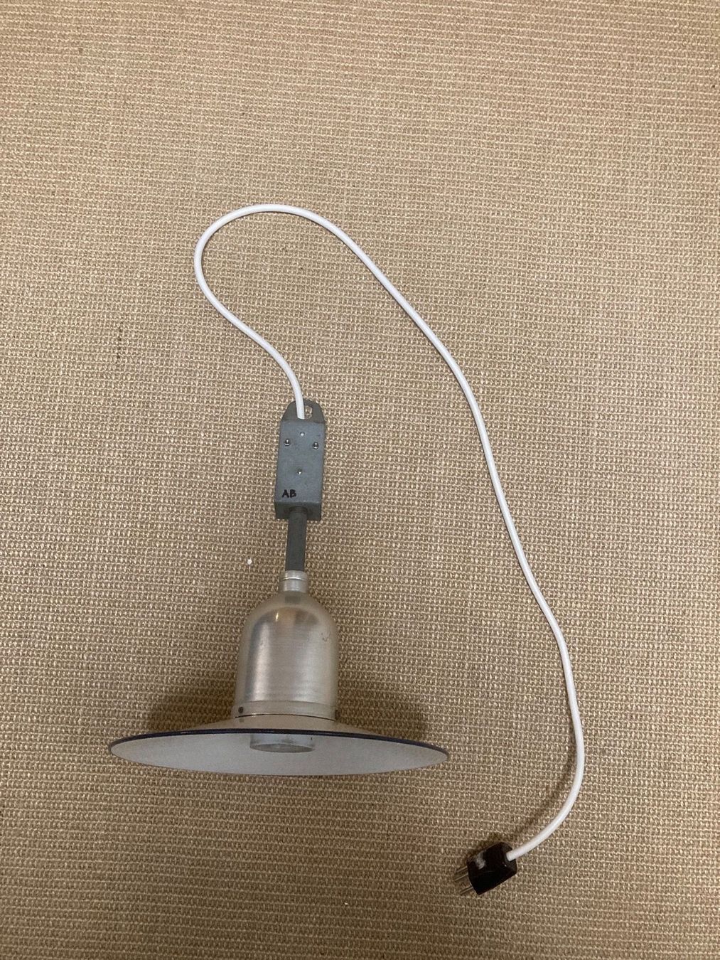 &Tradition Lampade: Hängelampe, Emailleschirm – Usato da Neftenbach venduto da 889095 1