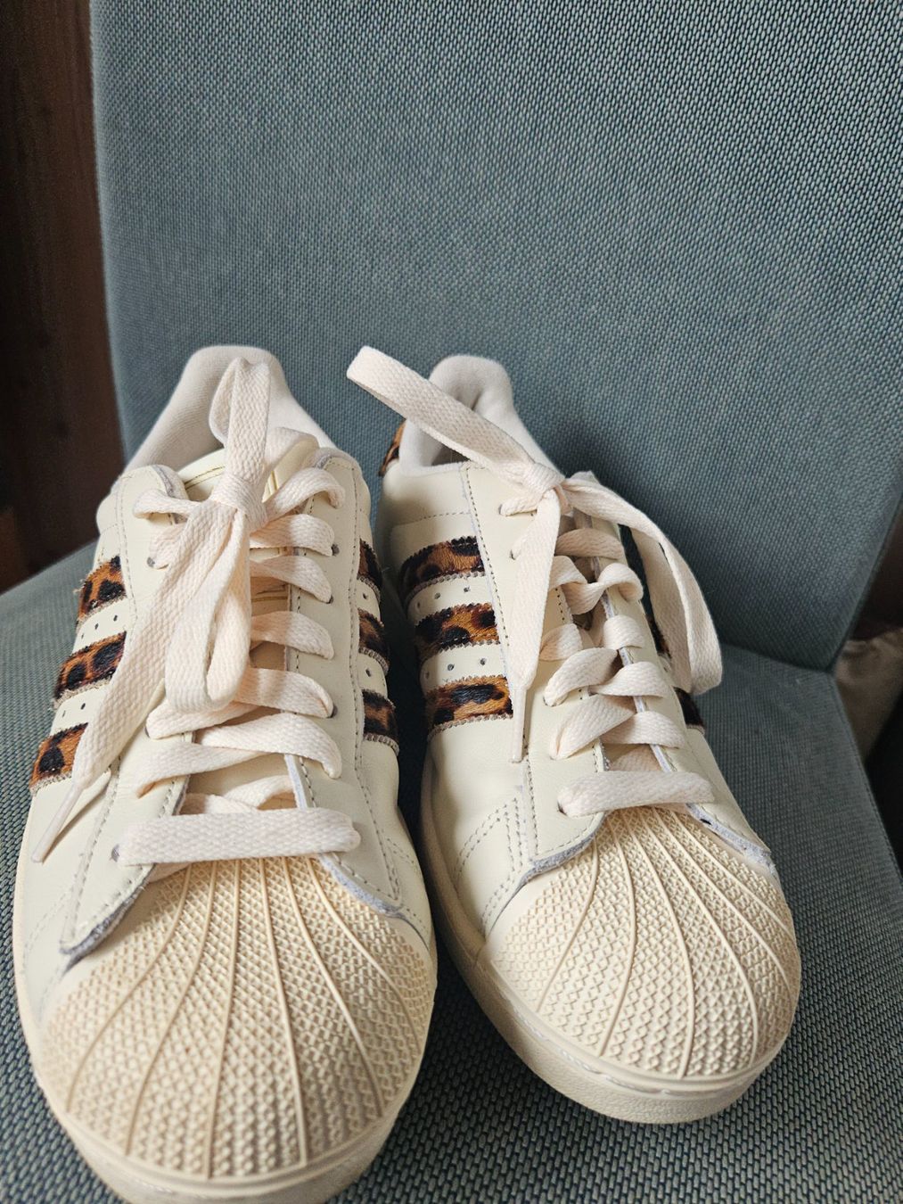 Adidas Scarpe da uomo: Neue Adidas Superstar Sneaker, Grösse 40 – Usato da Neuenegg venduto da man_qcl8 1