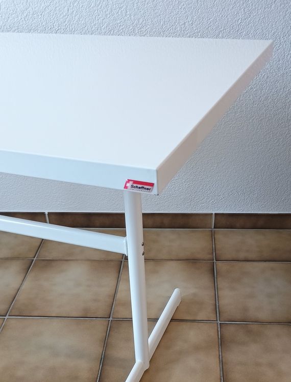 Schaffner Tische: Schaffner Metall-Tisch Weiss, 117 x 70 - in TOP Zustand – Gebraucht aus Dietikon von esOctopus 2