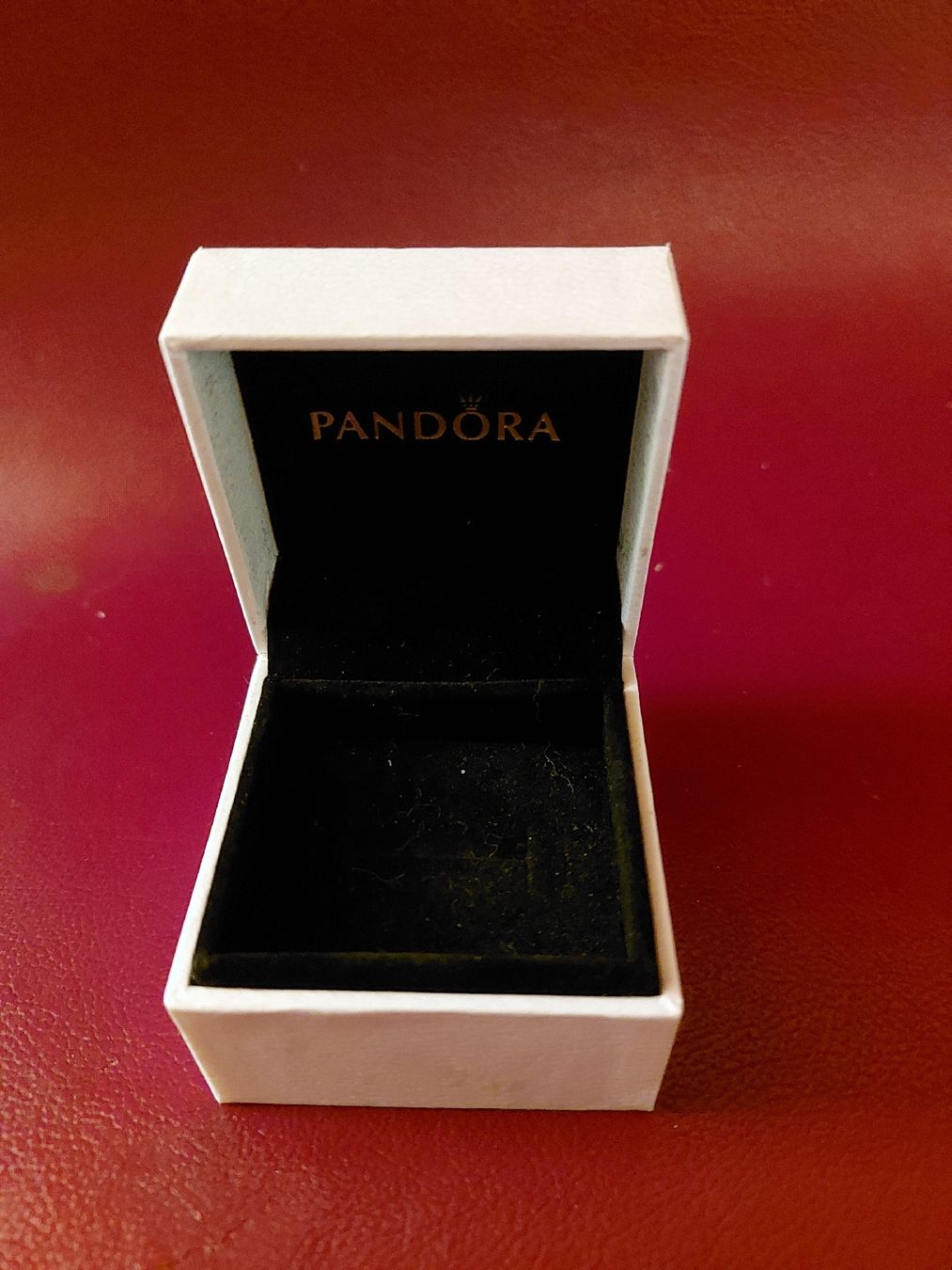 Pandora Portagioie: Pandora Schmuckschachtel / Ringbox / Schmuckschatulle – Usato da Büttikon AG venduto da lca_v7pb 2