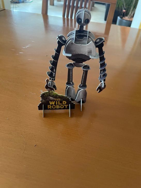 Statuette: The wild robot Figur aus Karton basteln – Nuovo (secondo la descrizione) da Bergdietikon venduto da antovale 1