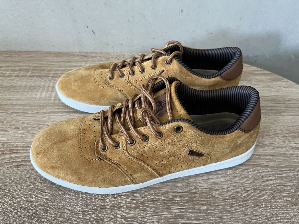 Scarpe da uomo: Beach Mountain Sneaker braun Grösse 42 – Nuovo (secondo la descrizione) da Vesenaz venduto da giu_77bp