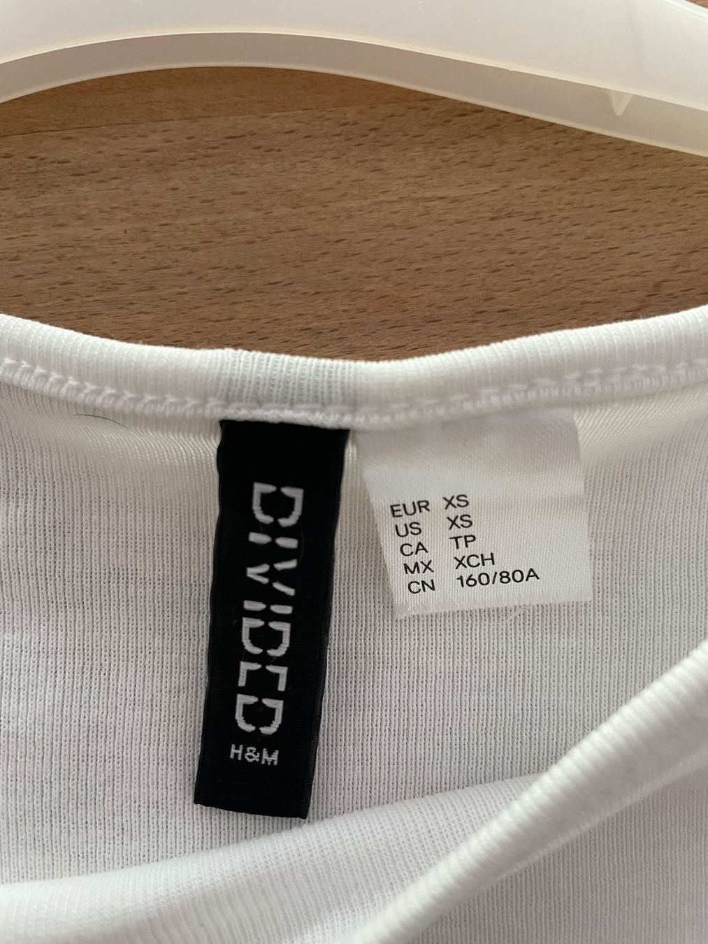 H&M Top: Crop-top alien – Usato da Sion venduto da Mazarine_ 2