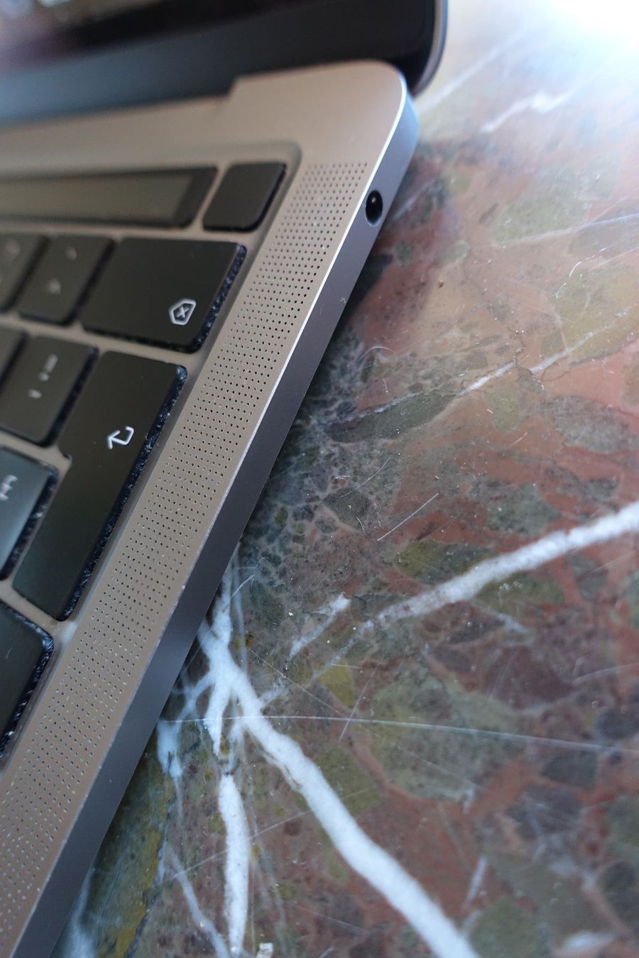 Apple Notebook: MacBook Pro 2020 , 13-Inch, M1 – Usato da Bern venduto da amylim 6