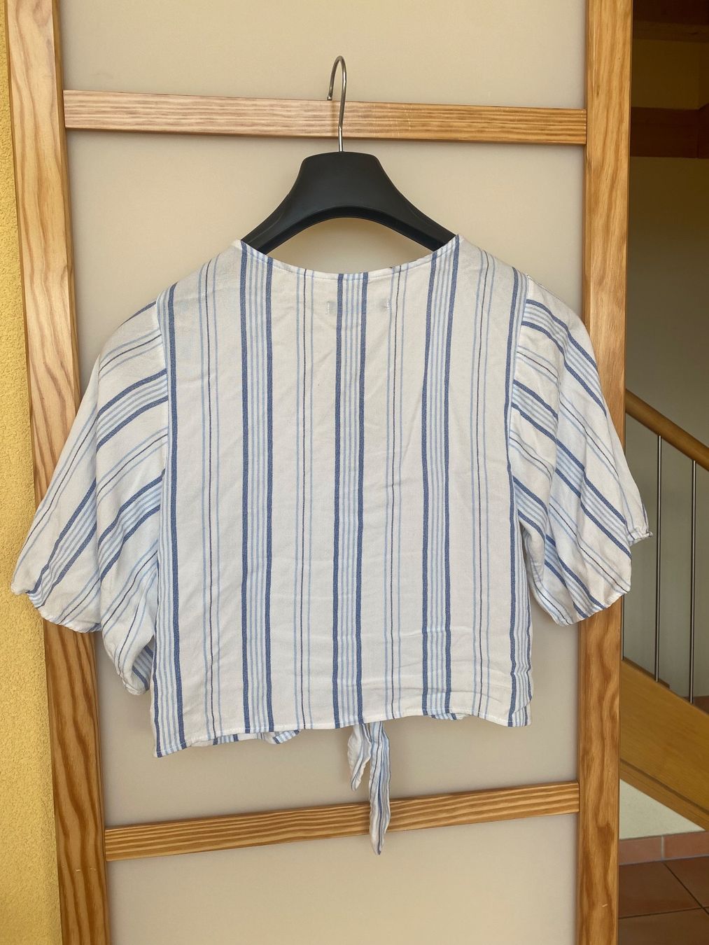 Bershka Tops: Magnifique haut Bershka – Gebraucht aus Belmont-sur-Lausanne von chu_vxf5 1
