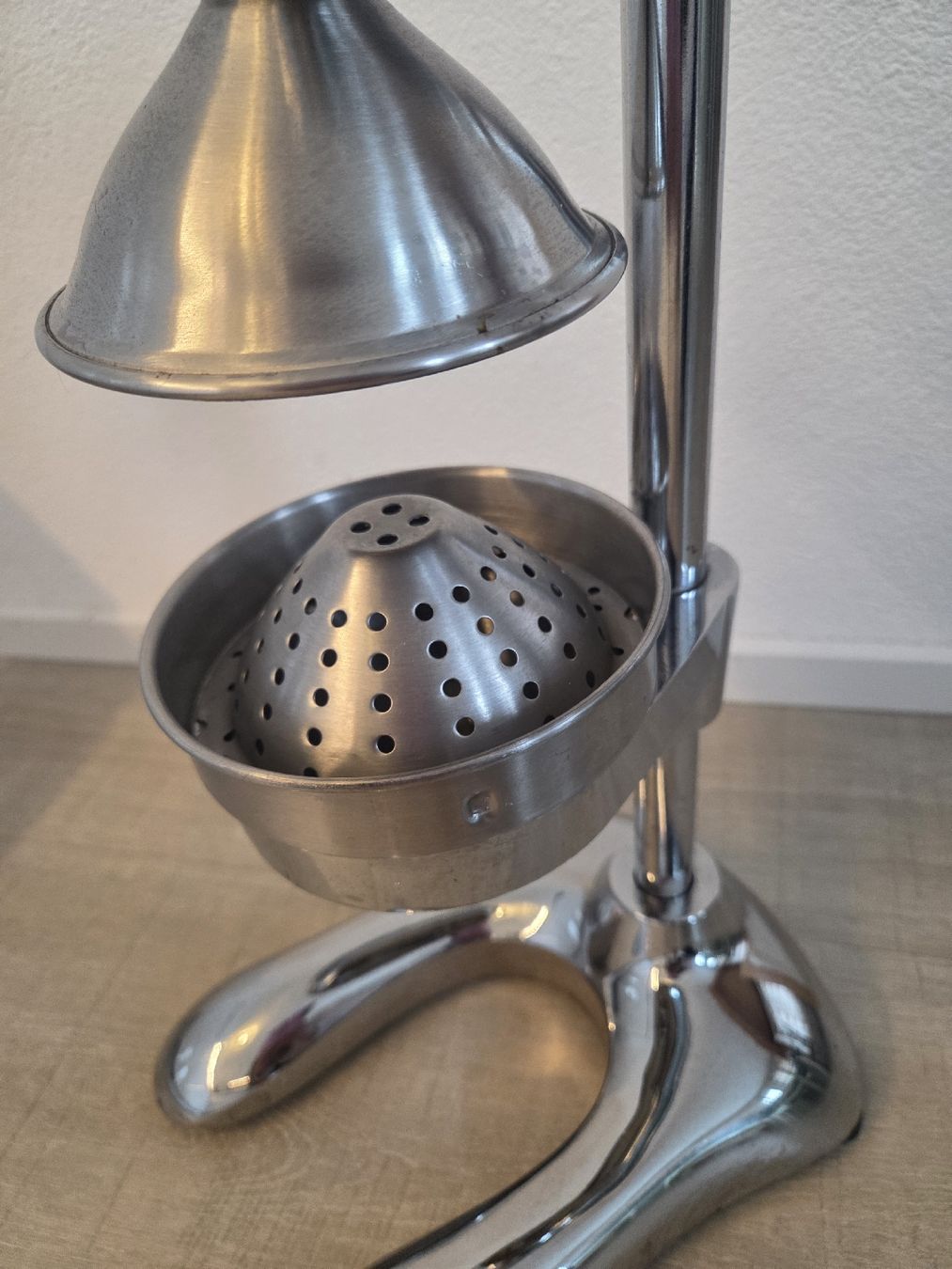 Elettrodomestici da cucina: Manuelle Profi-Zitruspresse mit Hebel – Usato da Krummenau venduto da Livis_Shop 2