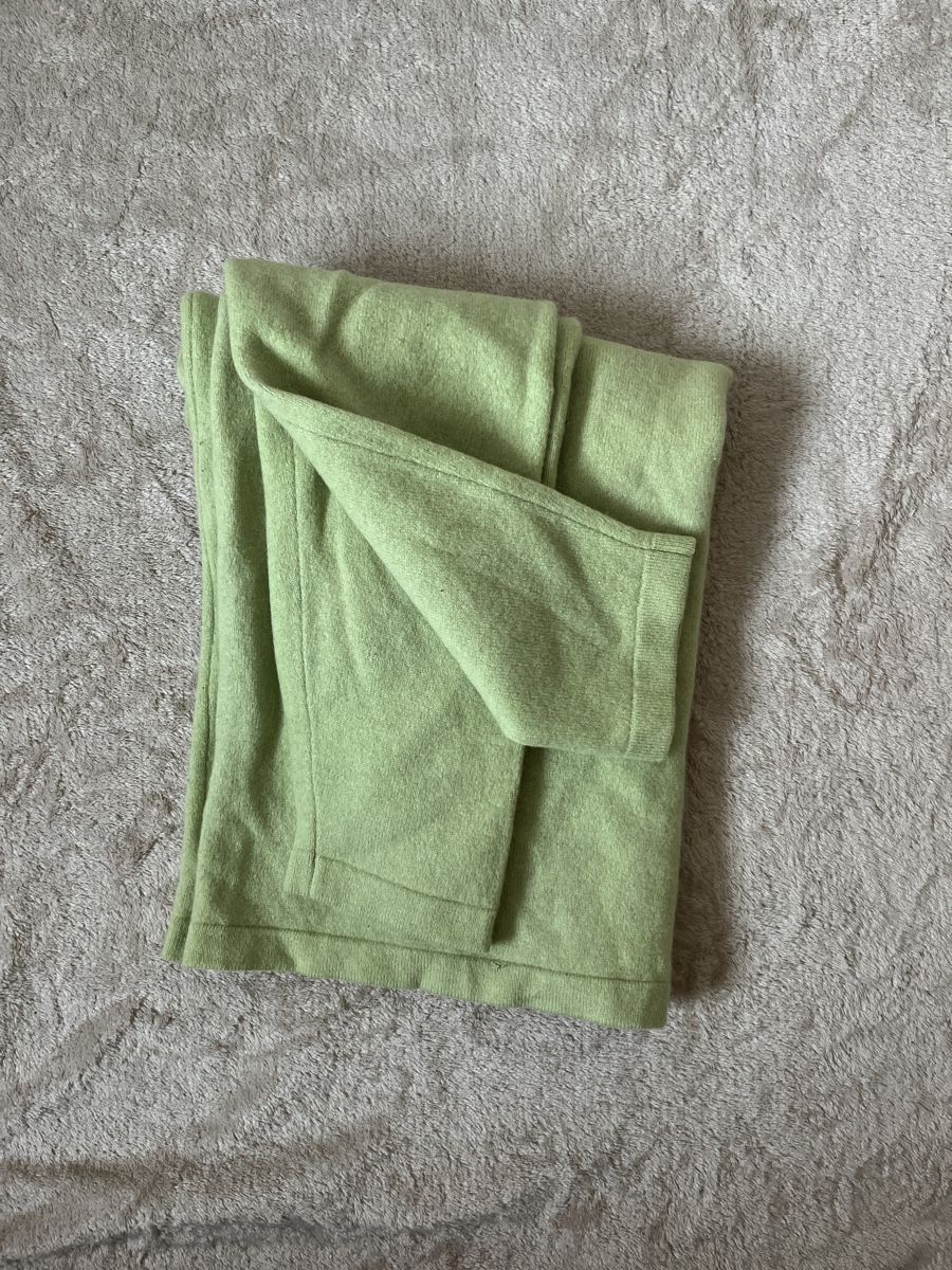Pullover & Sweatshirts: Cashmere V-neck long sleeve pullover size XS used – Gebraucht aus Bern von ani_g2db