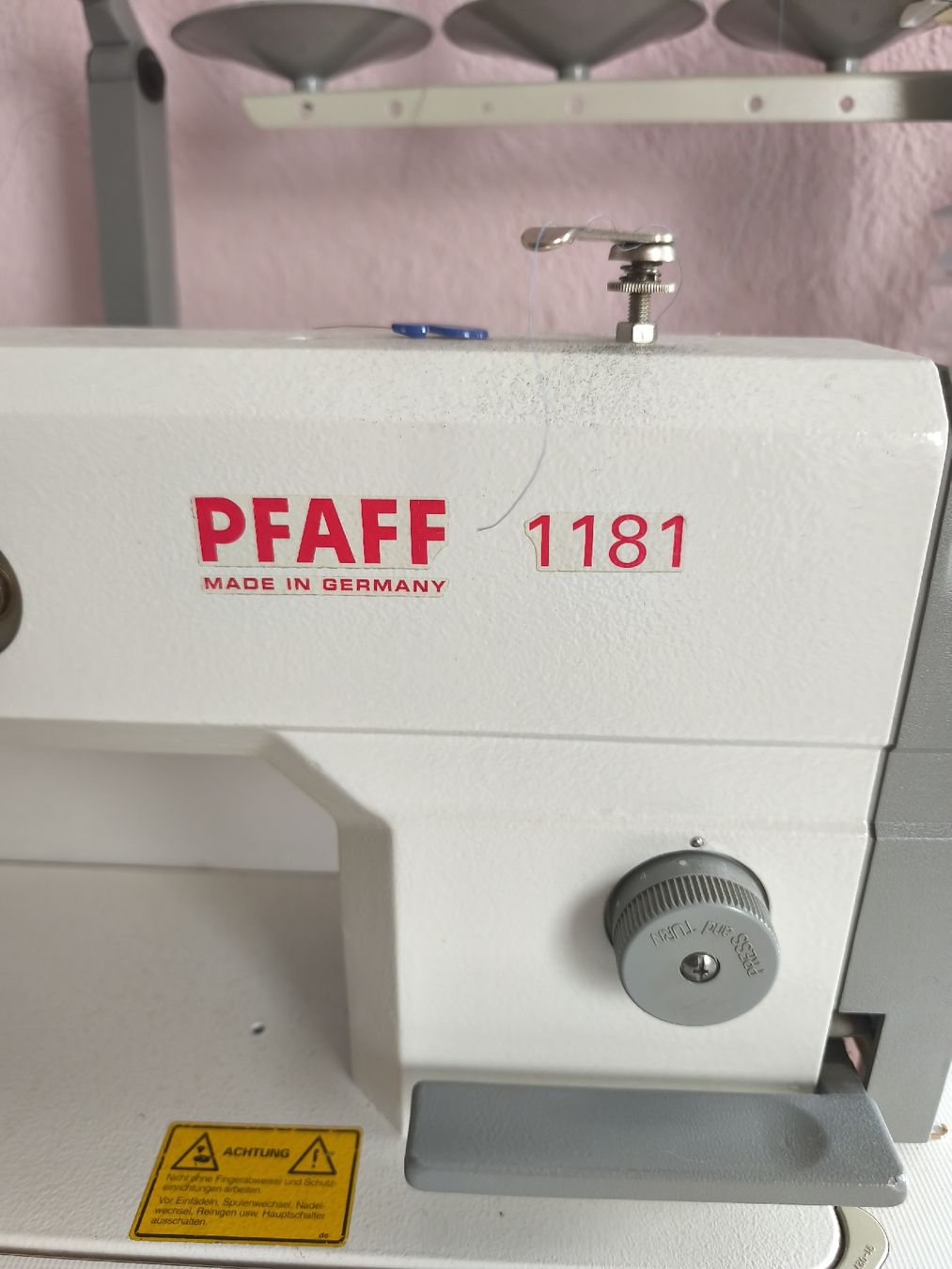 Pfaff Machines à coudre: Industrienähmaschine Pfaff – D'occasion à Uznach par 2502xy 2