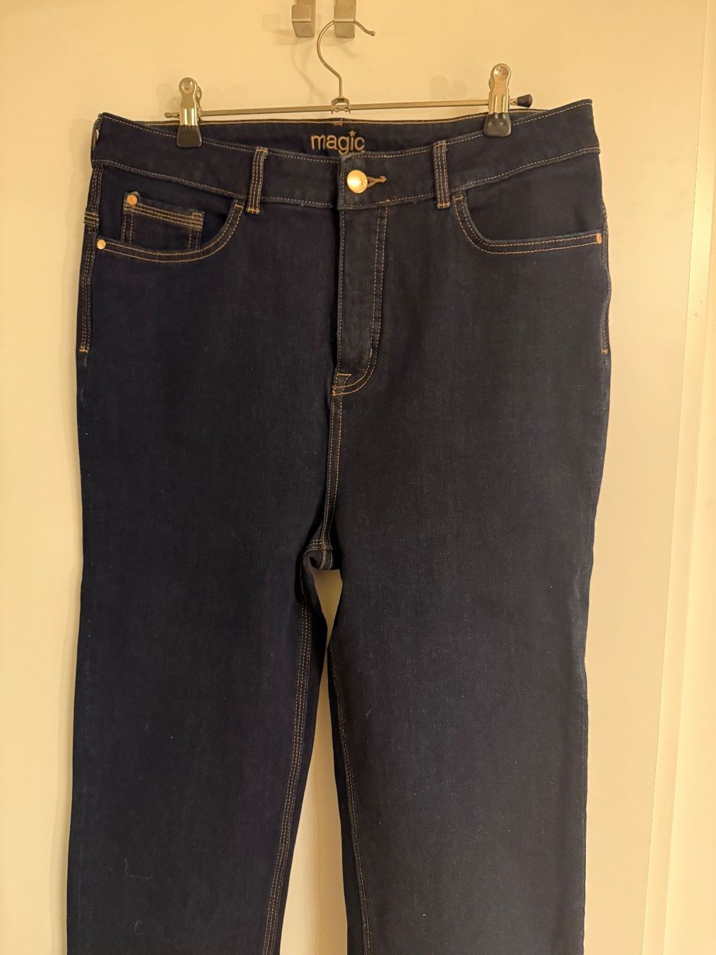 Jeans: DAMEN JEANS MAGIC STRAIGHT LONG GR. 14/42 – Nuovo (secondo la descrizione) da Steg im Tösstal venduto da goldlionfree