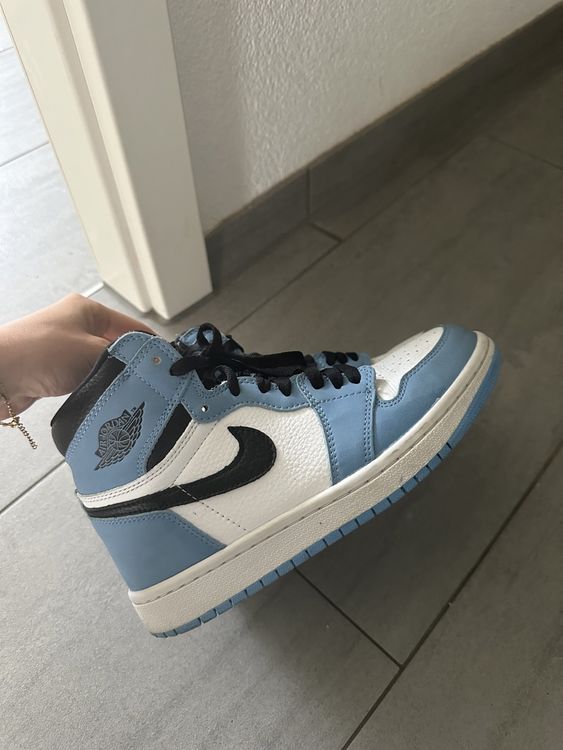 Chaussures femmes: Jordans gr 37.5  – D'occasion à Dietikon par ema_xz98
