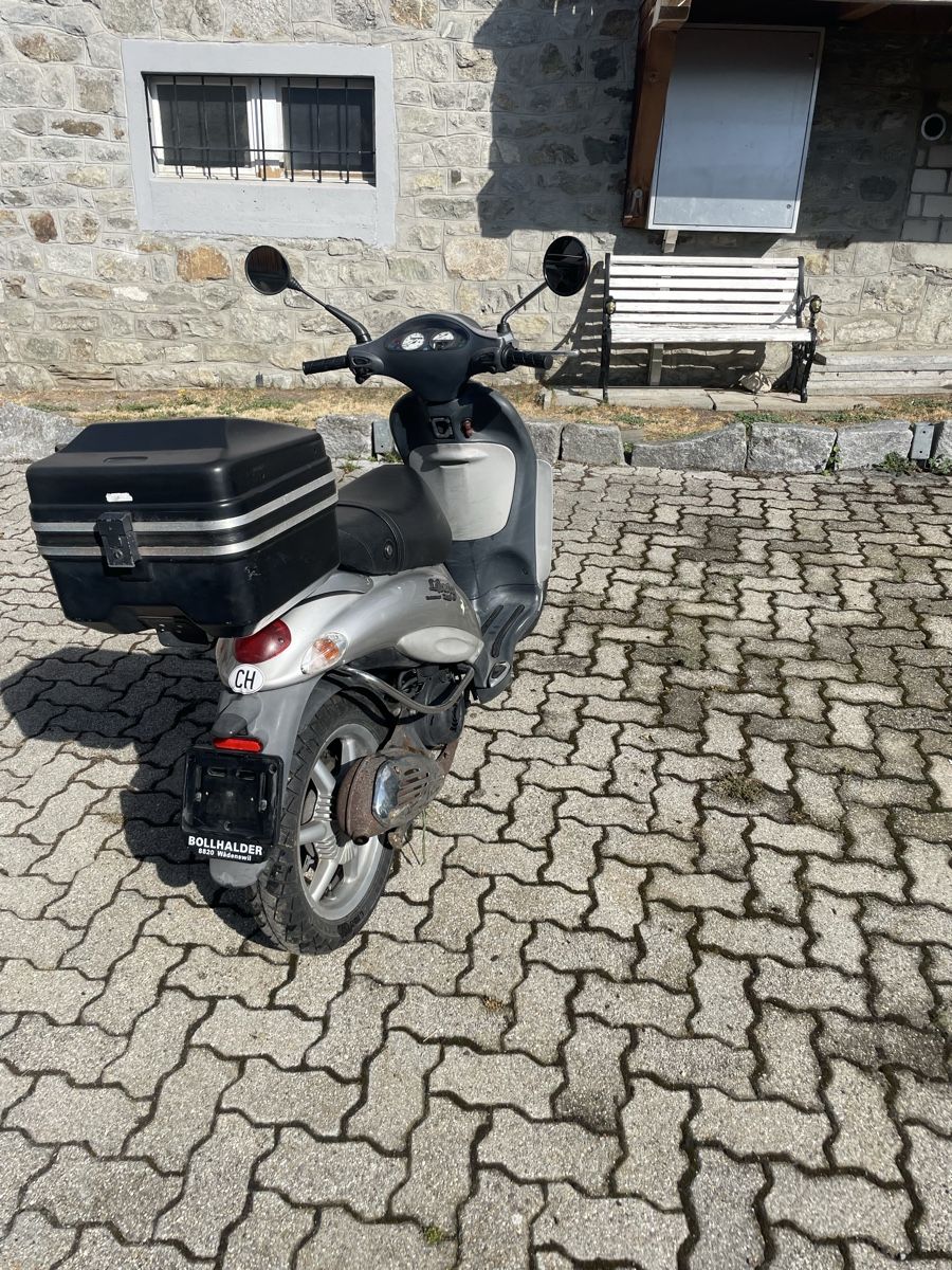 Piaggio Scooters: Vespa Fly – D'occasion à Sedrun par cada72 3