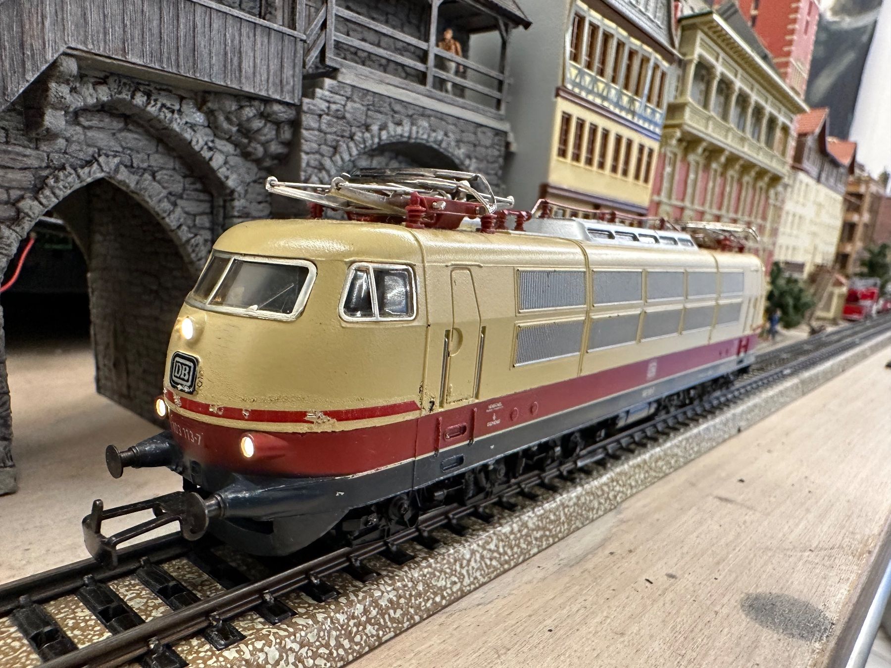 Märklin Modellini di ferrovie: Märklin 3054 DB BR 103 TEE – Usato da Lupsingen venduto da New-Haven