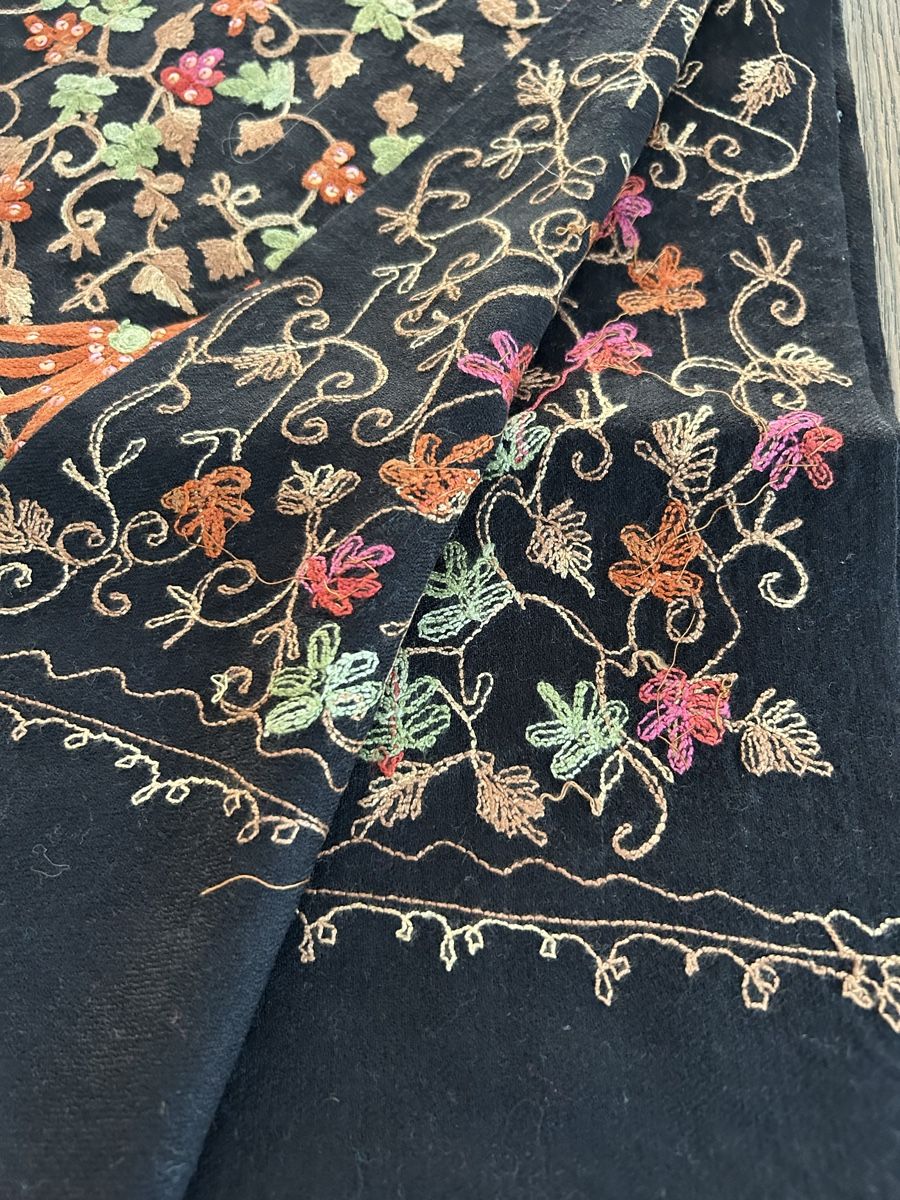 Foulard & Sciarpe: Traumhafter Schal aus Indien – Nuovo (secondo la descrizione) da Hofstetten SO venduto da Treasurefinds 2
