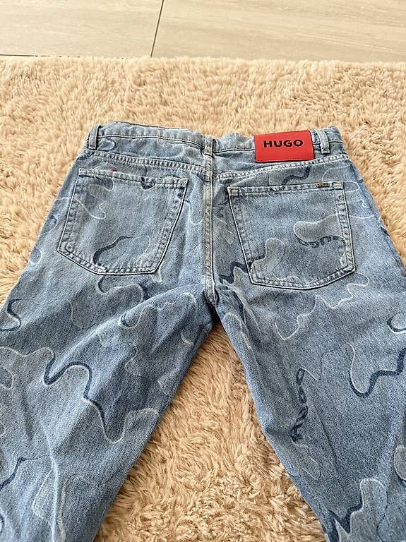Jeans: HUGO Jeans mit Allover-Print – Usato da Zwingen venduto da KatjaM 2