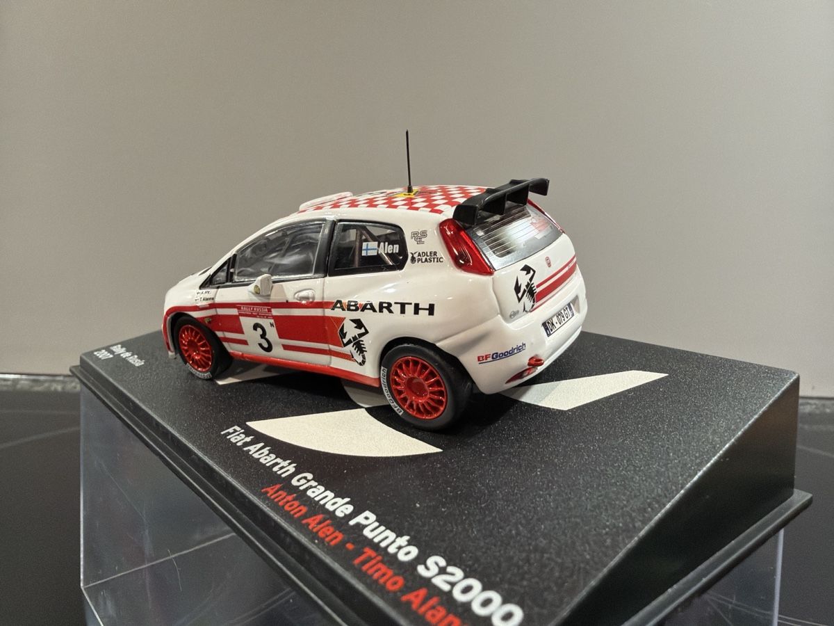Modellini d'auto: Fiat Abarth Grande Punto S2000 - 1/43 – Nuovo (secondo la descrizione) da Wolfwil venduto da Rolex1 1