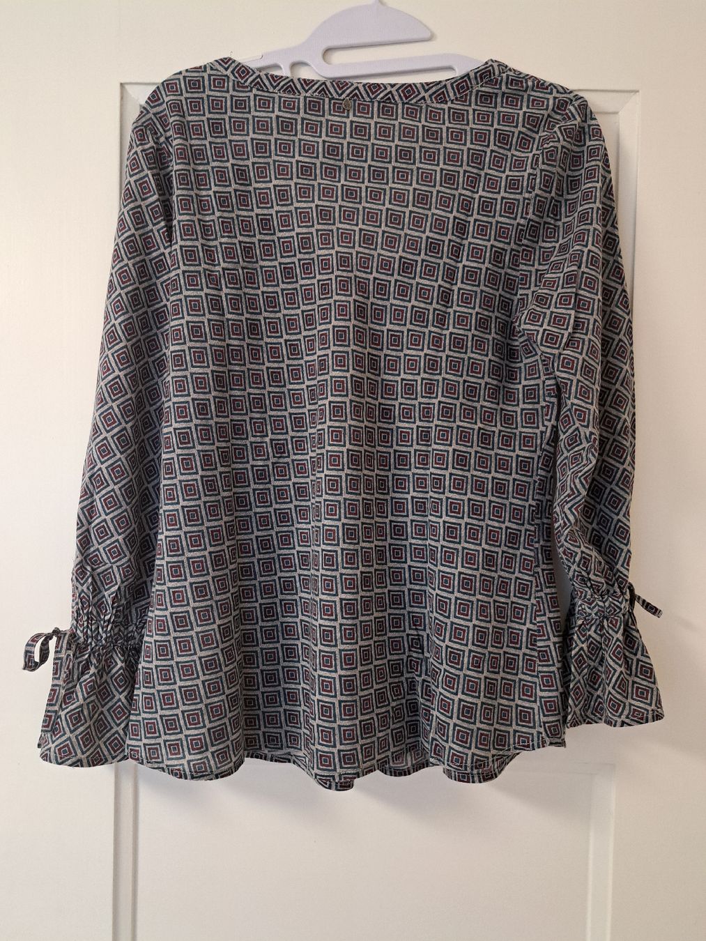 Nile Blusen: Nile Bluse  – Gebraucht aus Thalwil von sternenstaub369 1