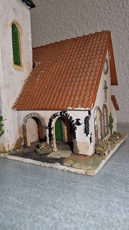 Modellini di ferrovie: Modelleisenbahn Café + Kirche – Usato da Hasle LU venduto da luc_9pxg 2