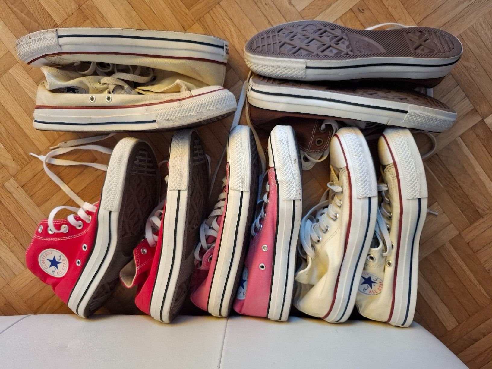 Converse Herrenschuhe: Lot de 5 x Converse taille 7 / 40 *** TOP *** – Gebraucht aus Moutier von Carambaaa 3