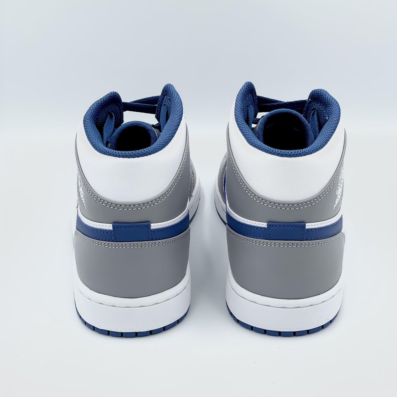 Jordan Herrenschuhe: Nike Air Jordan 1 Mid True Blue EU 44 – Neu und originalverpackt aus Erlinsbach von sasneakers 4