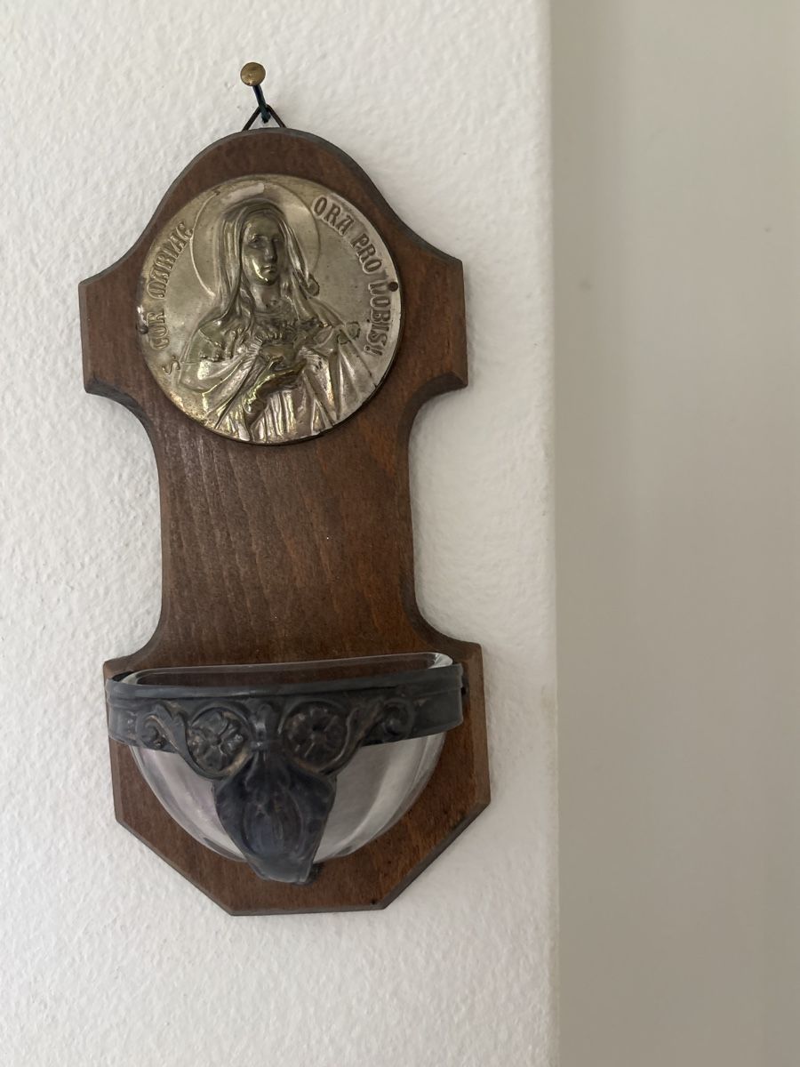 Statuette: Weihwassergeschirr alt  – Usato da Kriens venduto da Wundertuete17