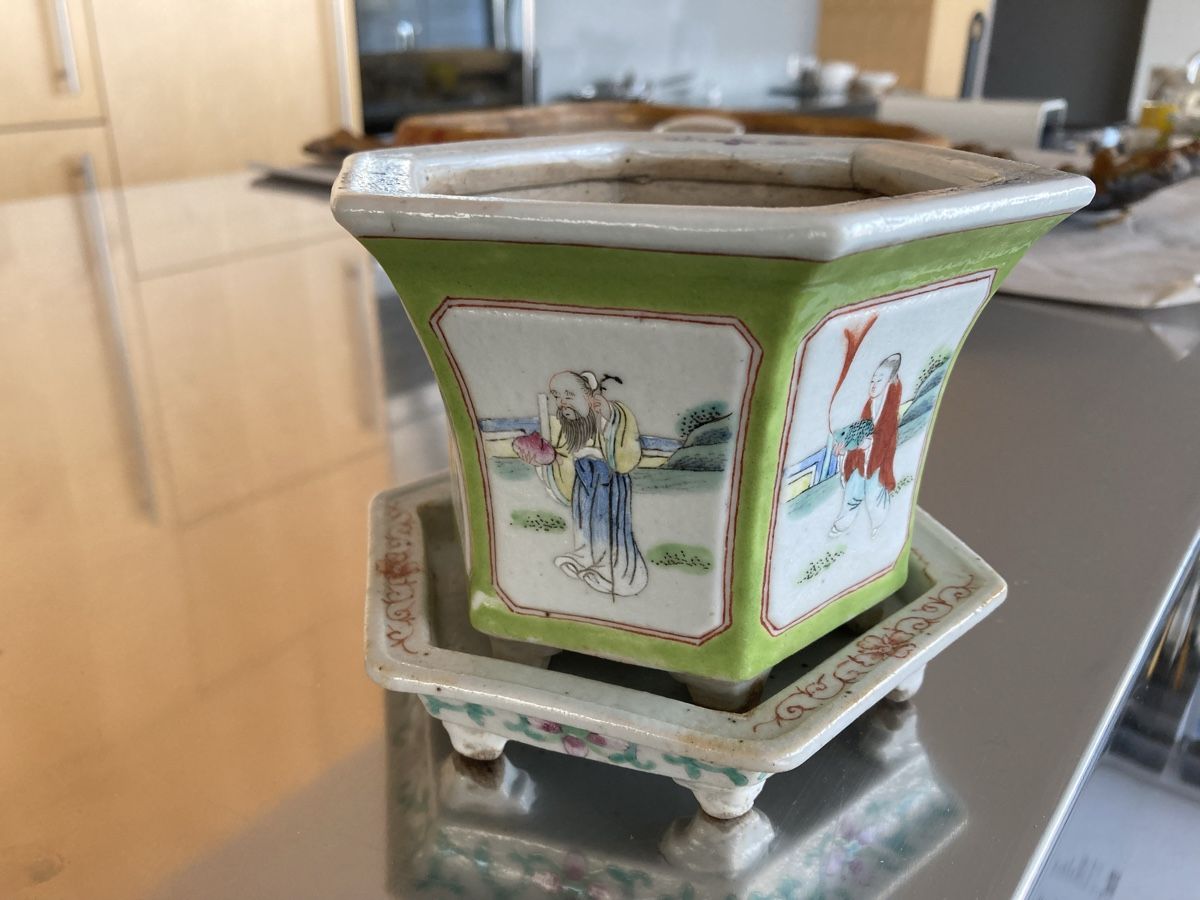 Vasi per fiori: Wunderbares, antikes Cachepot mit Unterteller – Usato da Zürich venduto da kostbares 2