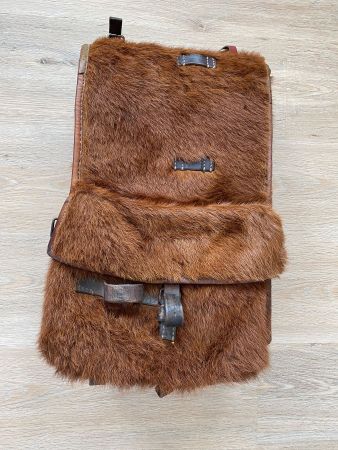 Alter Militär-Tornister Leder-Fell Schweizer Armee Haaraff