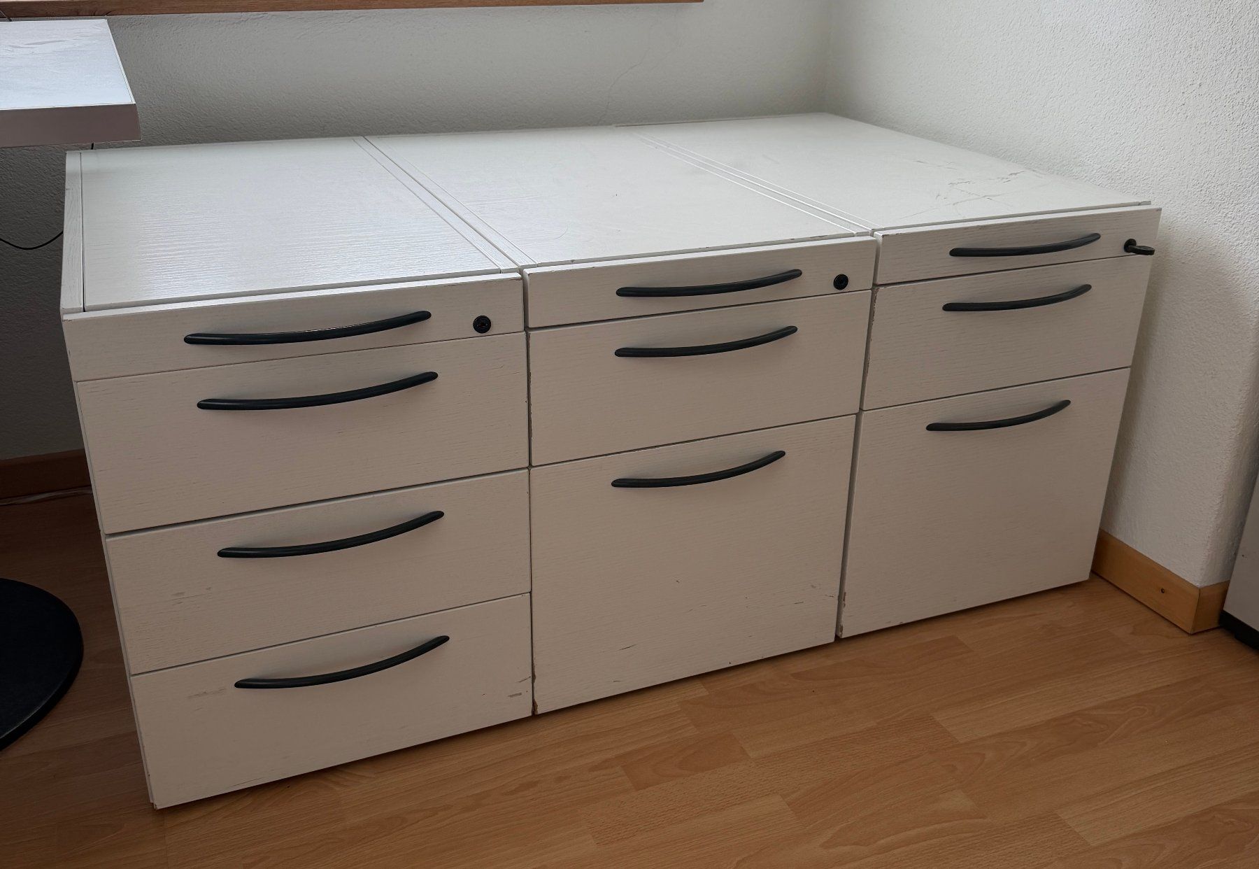 Cassettiere: Büro-Untermöbel mit diversen Schubladen – Usato da Nussbaumen AG venduto da priz 4