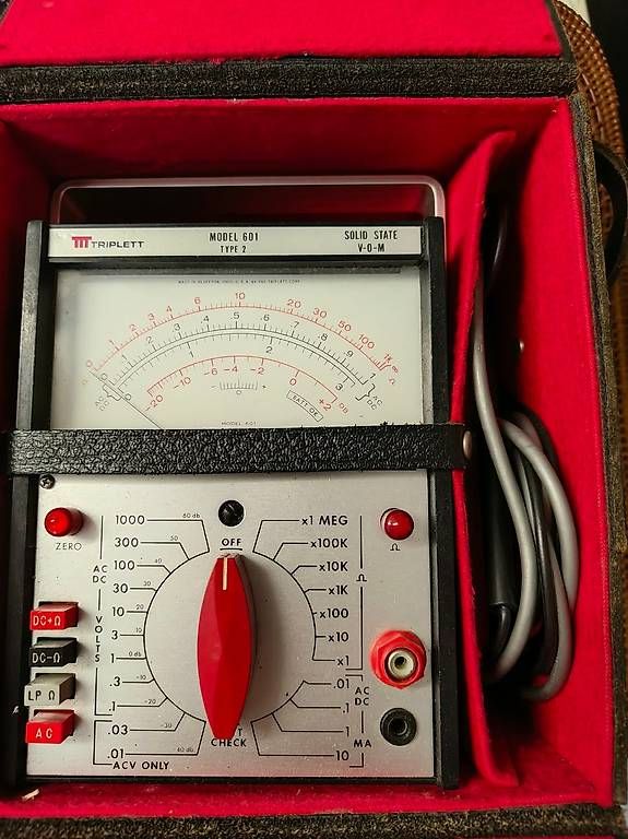 Chargements: Triplett Model 601 Type 2 Solid State V-O-M - mit Tasche – D'occasion à Ebmatingen par roscheee