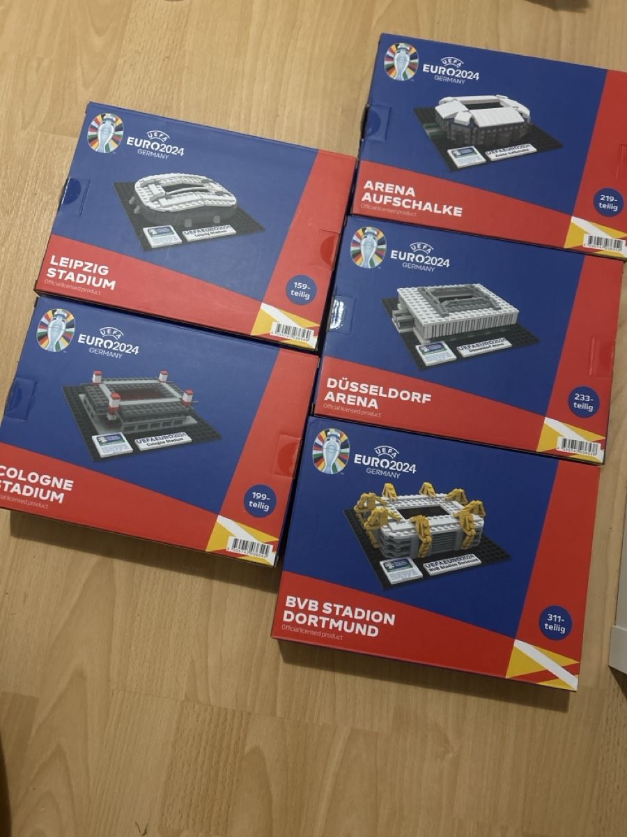 Lego Spielzeuge: 5 Lego Stadien der Euro 2024 – Neu (gemäss Beschreibung) aus Reinach BL von Trikotkaufer