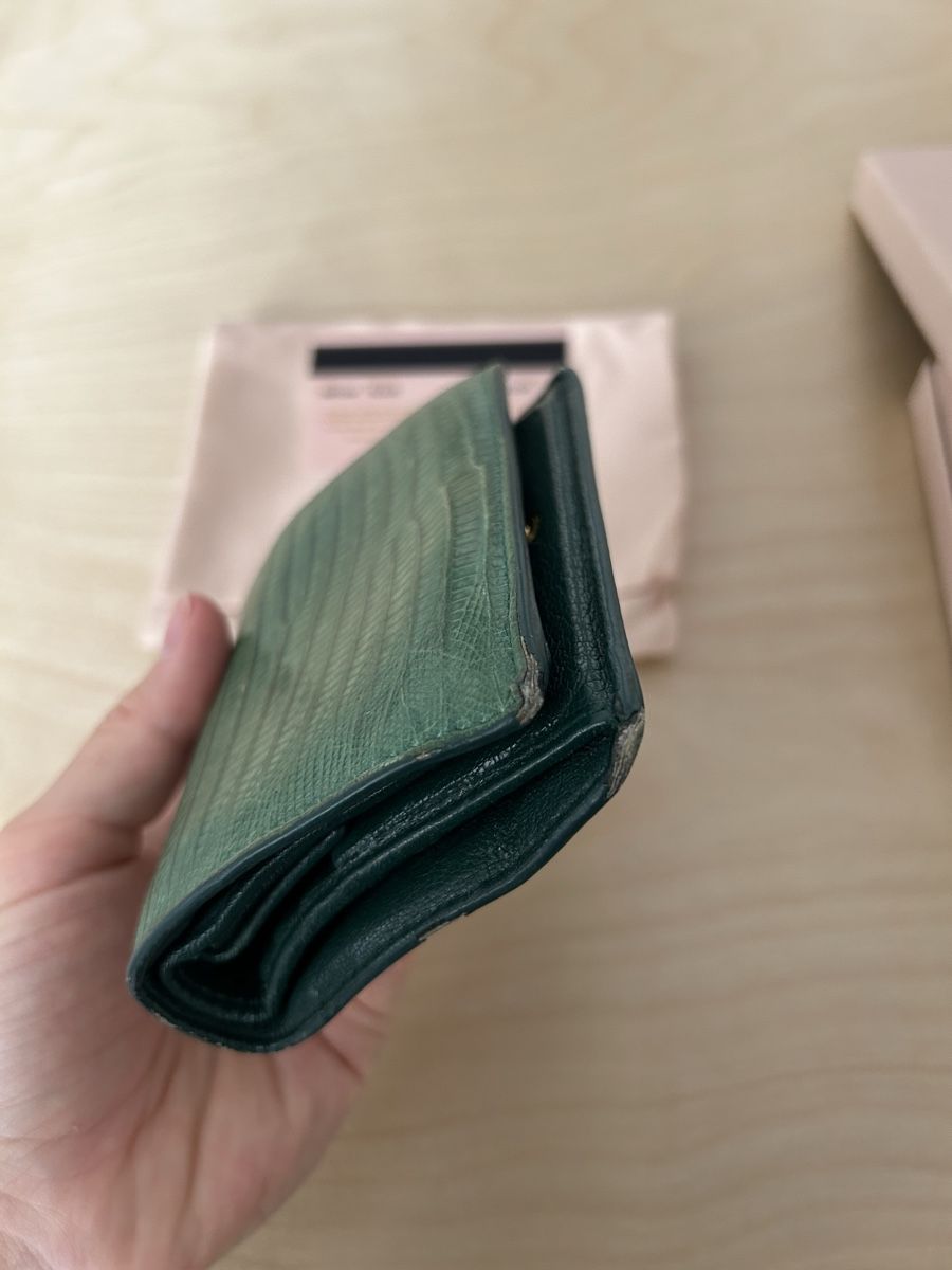 Miu Miu Portemonnaies: Porte monnaie Miu Miu vert émeraude  – D'occasion à Lausanne par liu7 5