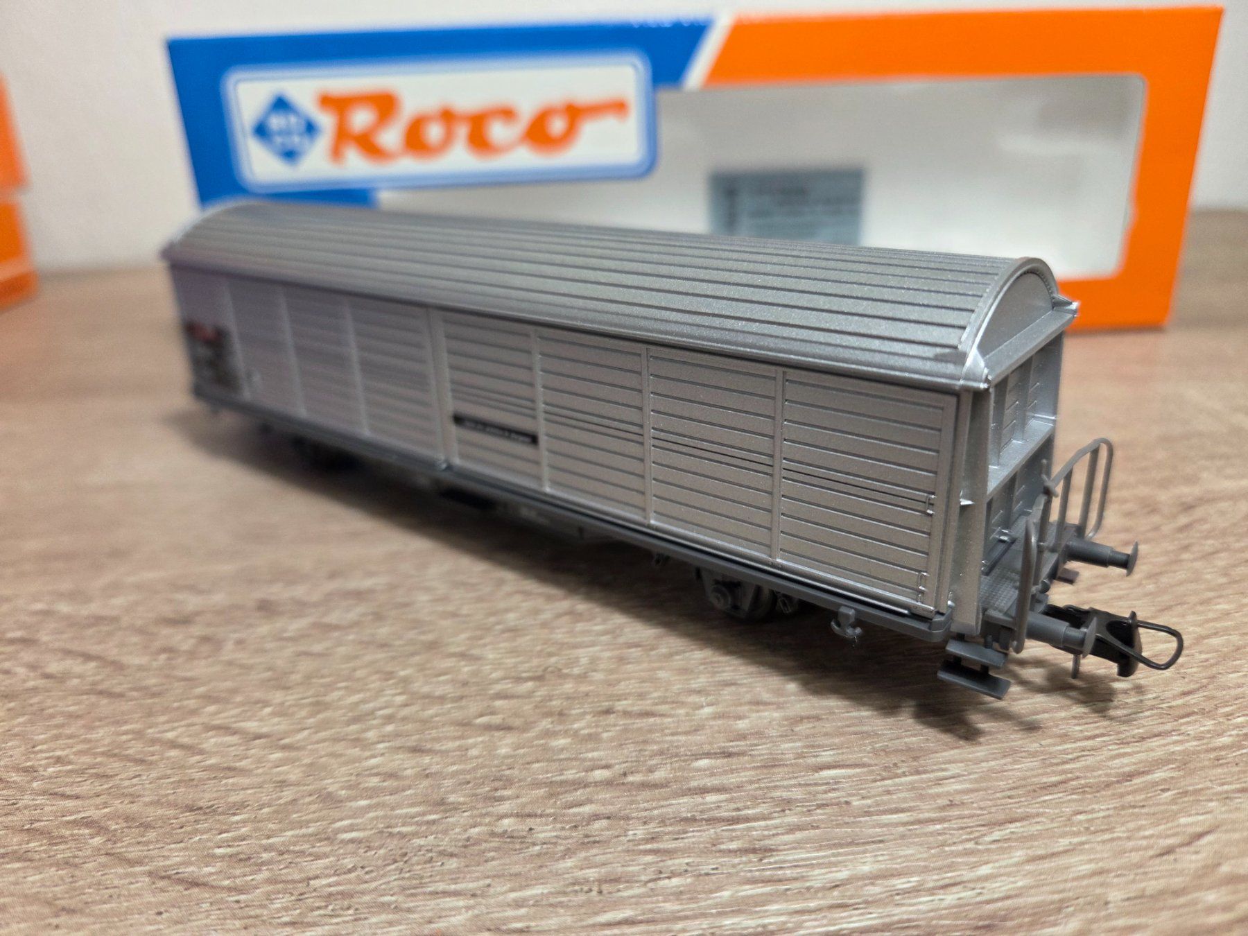 Roco Modellini di ferrovie: Roco 46171 Güterwagen SBB H0 – Nuovo e nell'imballaggio originale da St-Aubin-Sauges venduto da Lo_Go 3