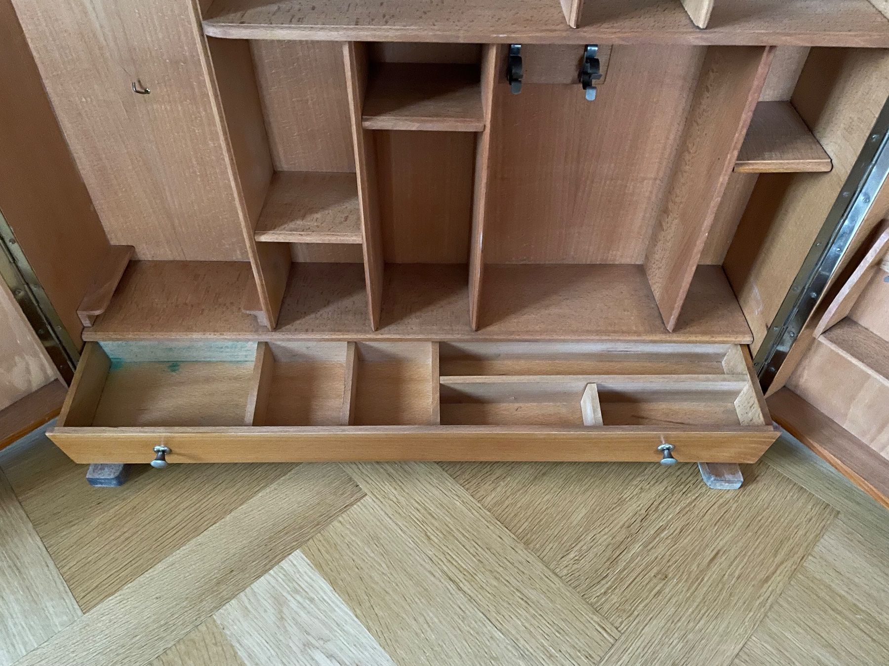Schränke: Meuble de rangement style industriel – Gebraucht aus Vevey von dam_9t5w 2