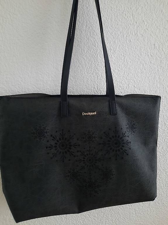 Desigual Borse da donna: Shopper von Desigual – Nuovo (secondo la descrizione) da Oensingen venduto da corvette04 2