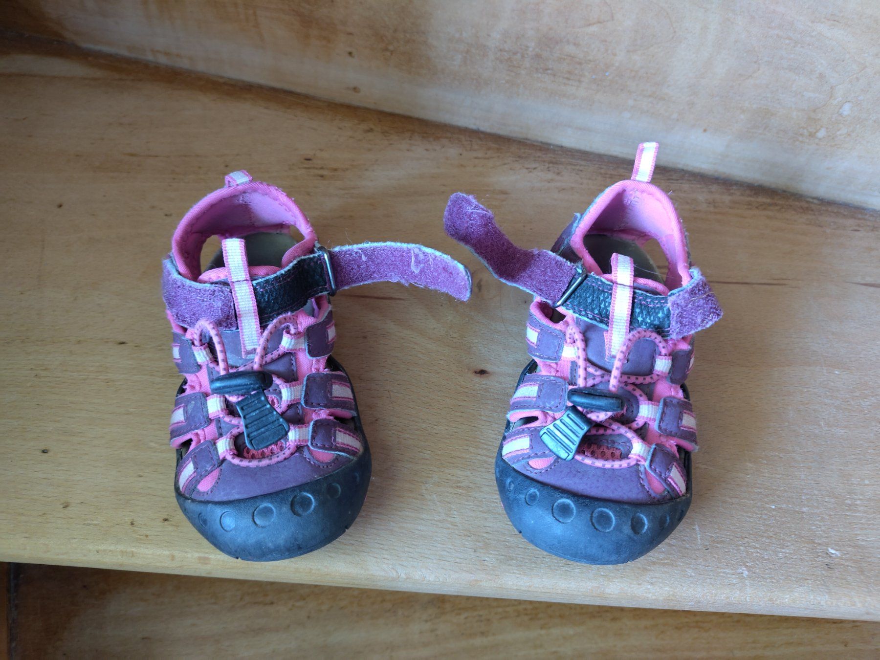 Schuhe für Mädchen: Kamik Sandale, Gr. 26, Lila/Pink – Gebraucht aus St. Gallen von Wysi 1