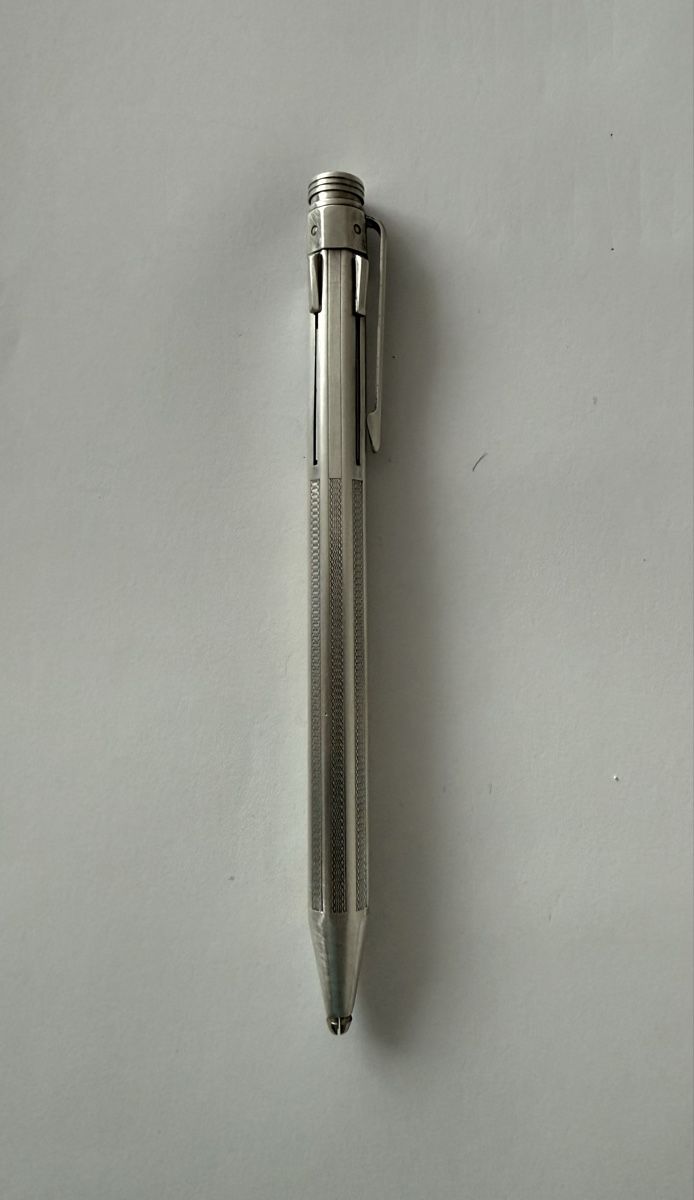 Caran D'Ache Stylos & Marker: Kugelschreiber Caran d'Ache GF silberfarben gebraucht – D'occasion à Oetwil an der Limmat par TOP15 2