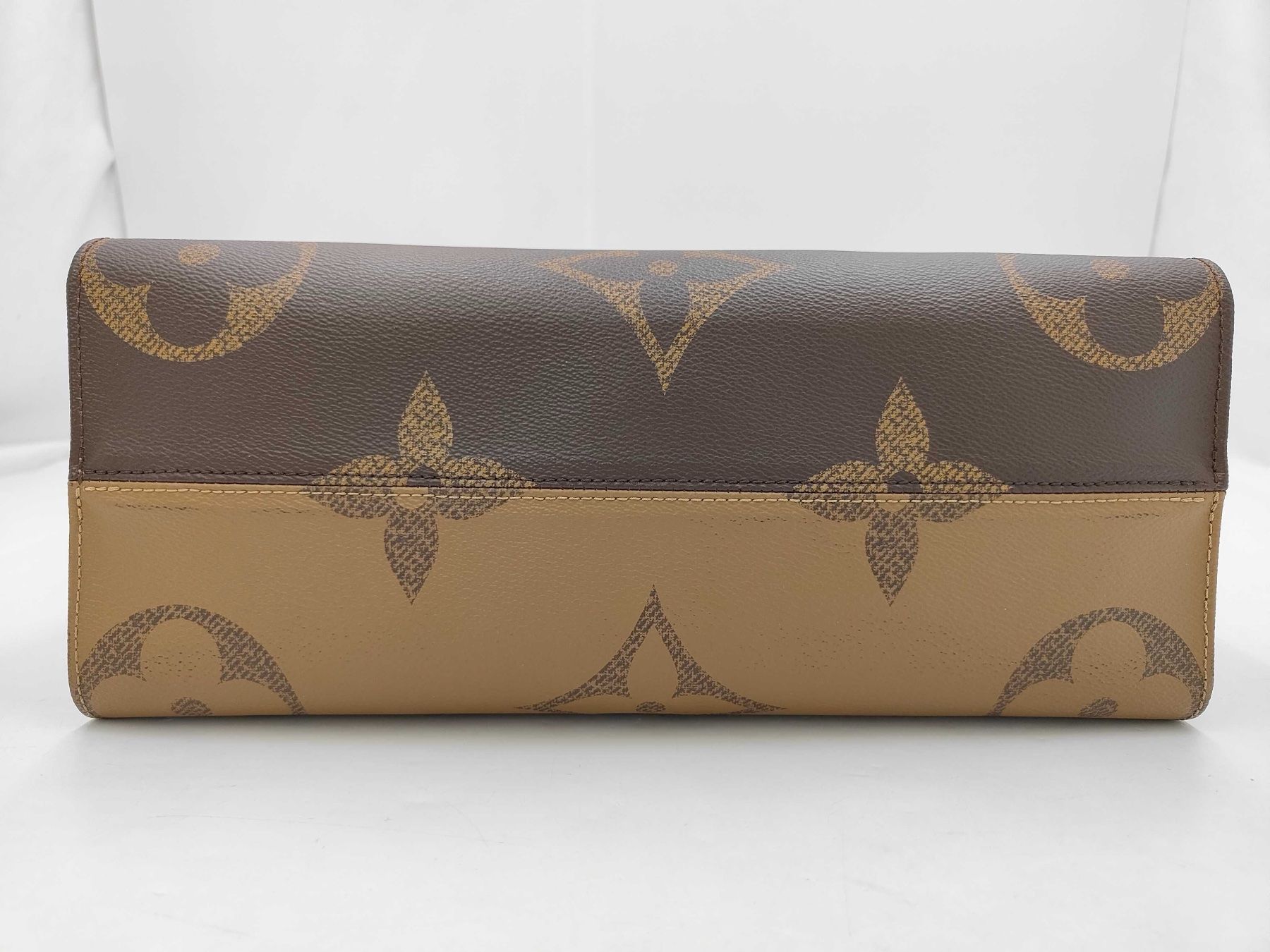 Louis Vuitton Taschen für Damen: Louis Vuitton OnTheGo MM Giant Monogram Reverse – Gebraucht aus St. Gallen von Love_Luxury 4