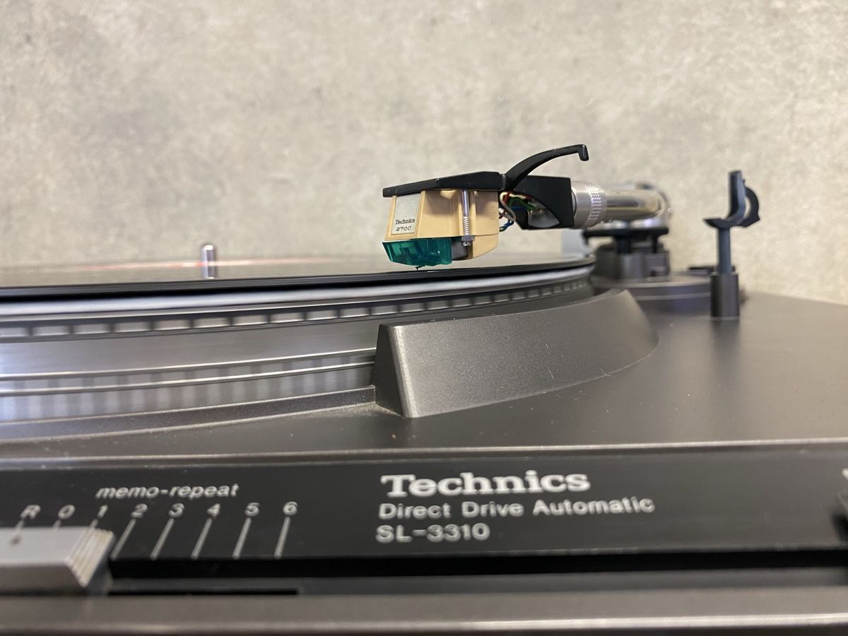 Technics Giradischi: TECHNICS SL-3310 Plattenspieler – Usato da Winterthur venduto da klassikaudio 1