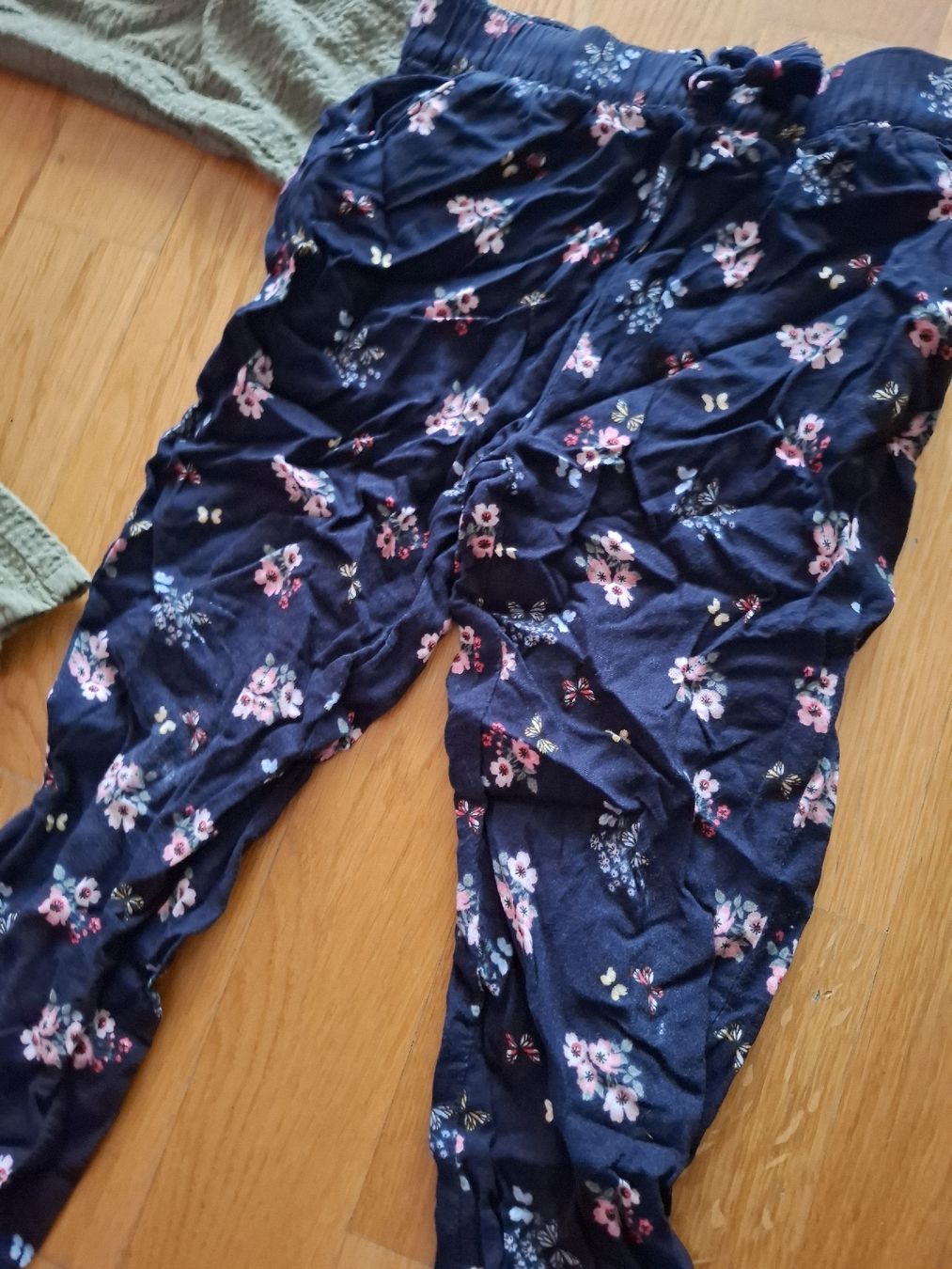 Lotti & Set di vestiti: 4 Sommer Outfits Mädchen Gr. 104 – Usato da Baar venduto da Jhonny18 2