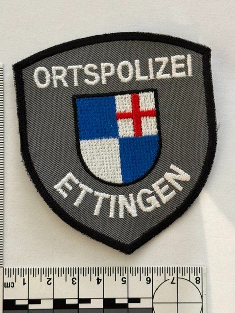Placchette & Badge: 1 Polizei Abzeichen Ortspolizei Ettingen/BL – Nuovo (secondo la descrizione) da Zürich venduto da Policepatch