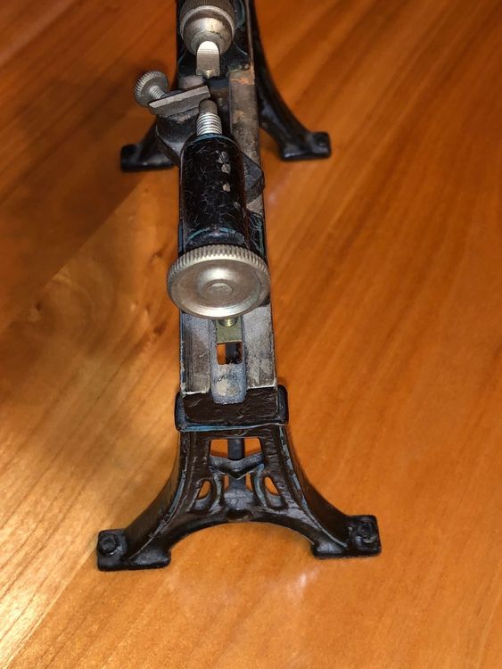 AUTOMATISCHER MEISSELHALTER FÜR PNEUMATISCHEN HAMMER QUICK ARM