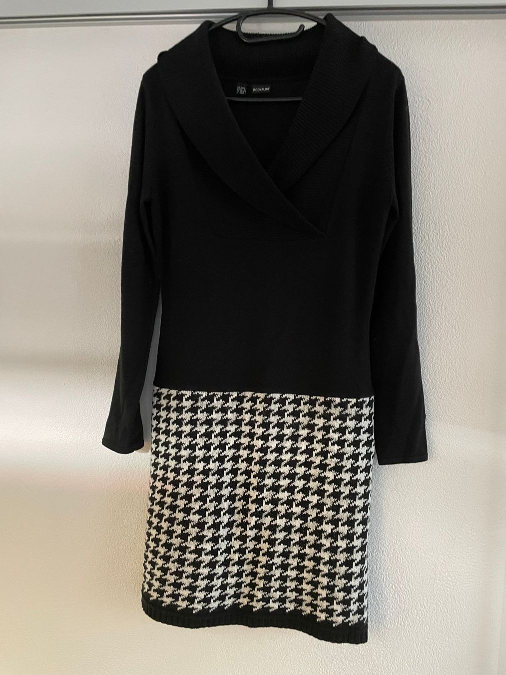 Vestiti: Schönes Strickkleid in Gr. 36/38 – Usato da Schnaus venduto da sueg01
