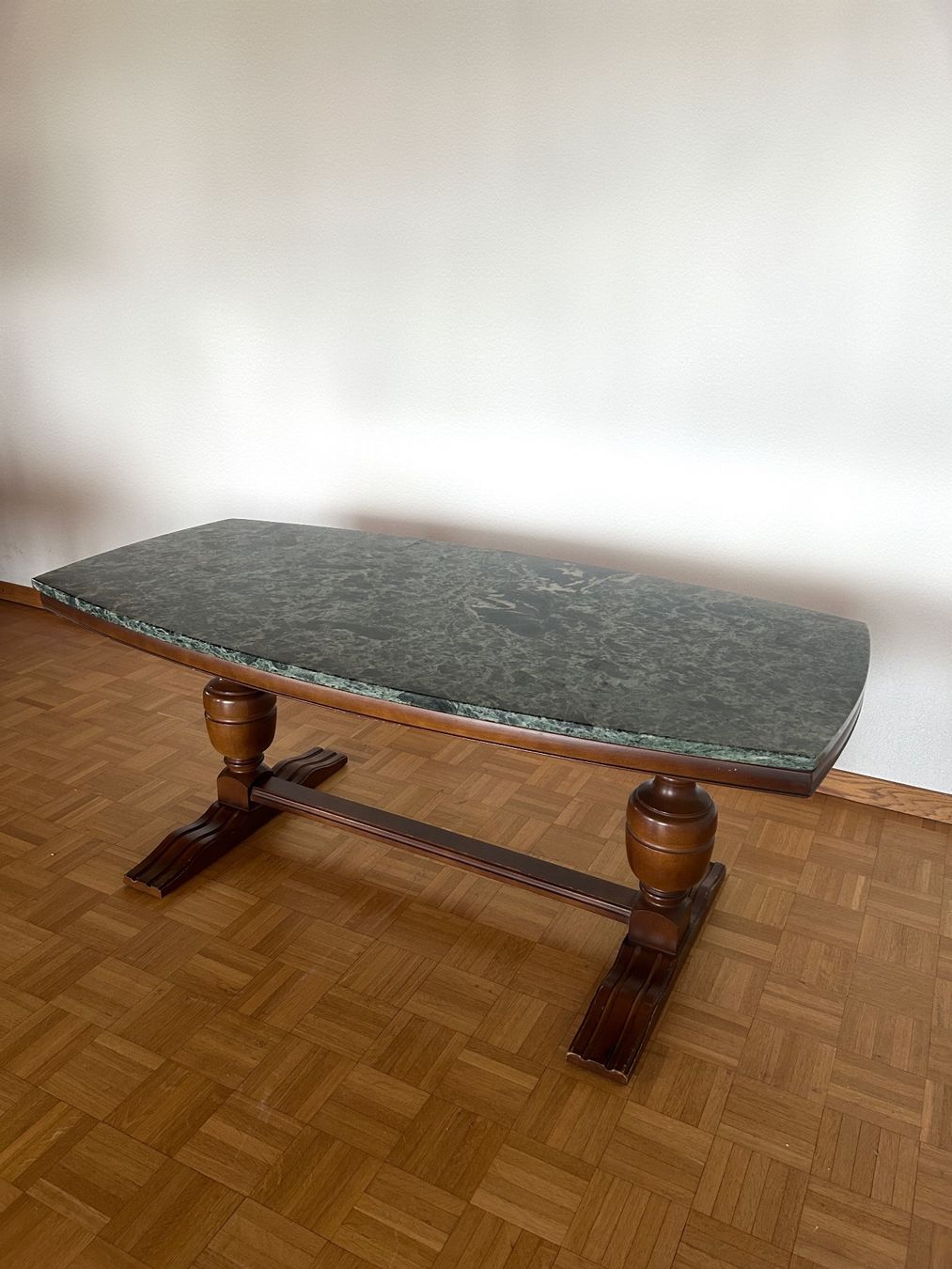 Tavoli: Couchtisch – Marmorplatte, klassisches Design – Usato da Riedholz venduto da lou_s9nj 3