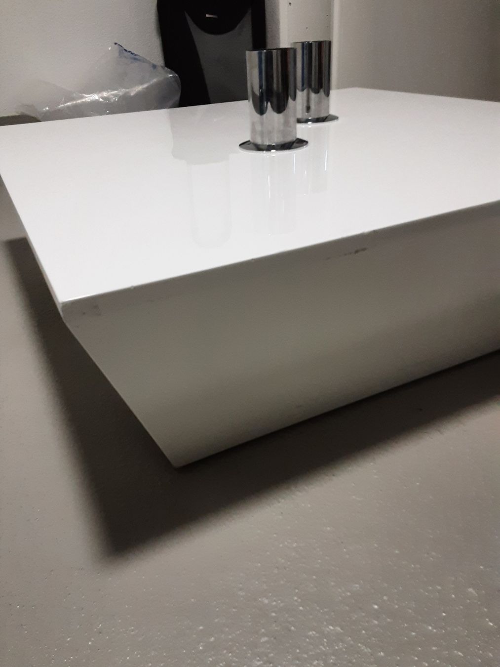 Tavoli: Glas Couchtisch, weiss – Usato da Altdorf UR venduto da Brandli 2