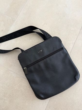 Armani Jeans AJ Umhängetasche Crossbody Tasche Schwarz – Seh